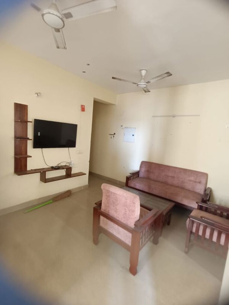 Living Room, shree-vardhman-mantra 2 Bedroom 800 Sq.Ft. Apartment In Sector 67 Gurgaon 10316446