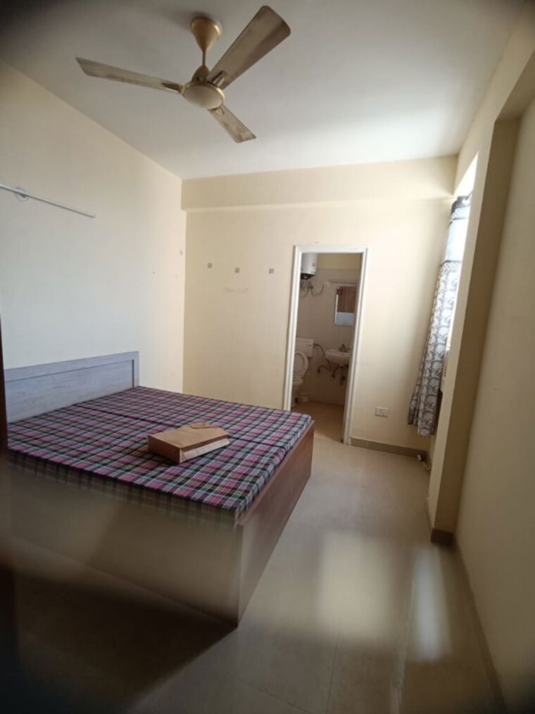 Bedroom, shree-vardhman-mantra 2 Bedroom 800 Sq.Ft. Apartment In Sector 67 Gurgaon 10316446