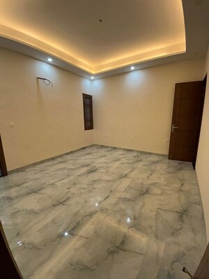 Room in 4 BHK Villa at Canal Road – for Sale