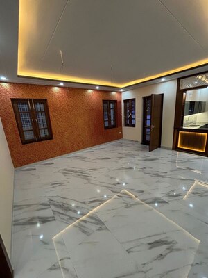 Bedroom in 4 BHK Villa at Canal Road – for Sale