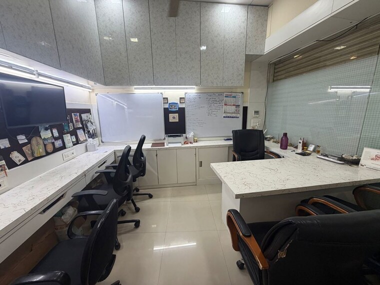 Team Area, rustomjee-eaze-zone-mall Commercial Office Space 115 Sq.Ft. In Malad West Mumbai 10316501