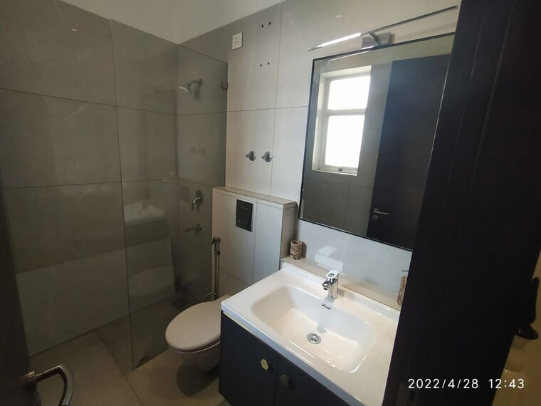 Bathroom, eros-lakewood-city 4 Bedroom 525 Sq.Yd. Builder Floor In Suraj Kund Faridabad 10316494