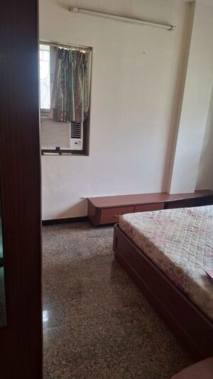 Room in 1 BHK Apartment at Aarti Shanti Nagar CHS, Mira Road East – for Rent