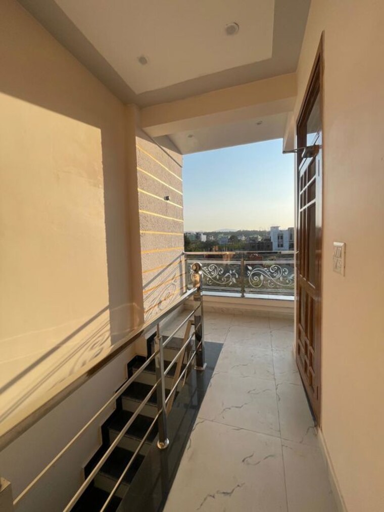 Balcony, shimla bypass road 4 Bedroom 88 Sq.Yd. Independent House In Shimla Bypass Road Dehradun 10316536