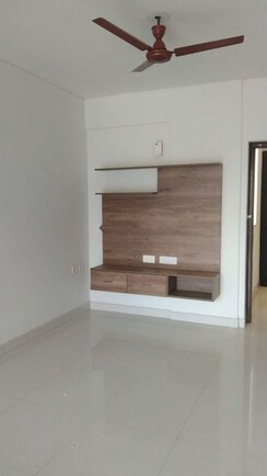 2 BHK Apartment For Rent in Godrej Aria