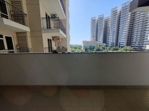 Kitchen in 4 BHK Apartment at Bestech Park View Altura, Sector 79 – for Rent