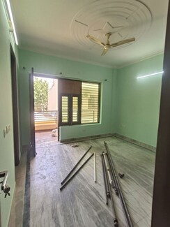 3 BHK + Pooja Room Builder Floor For Rent in Sector 46