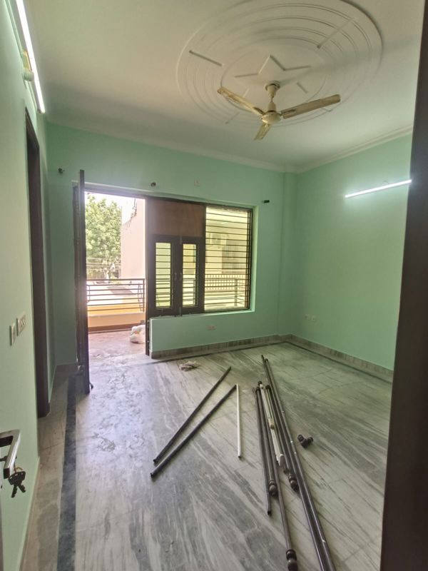 3 BHK + Pooja Room Builder Floor For Rent in Sector 46