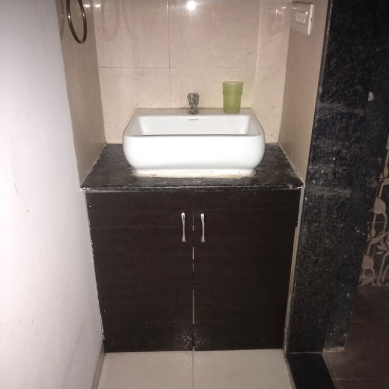 Bathroom, padmanabh-golden-valley 1 Bedroom 630 Sq.Ft. Apartment In Dhayari Pune 10316576