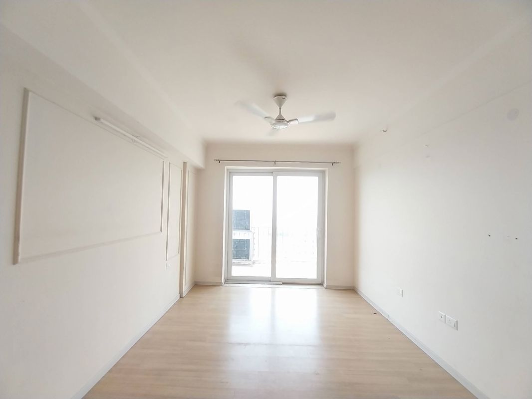 3 BHK + Pooja Room Apartment For Sale in DLF The Skycourt