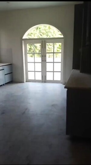 Room in 4 BHK Builder Floor at Sector 21 – for Rent