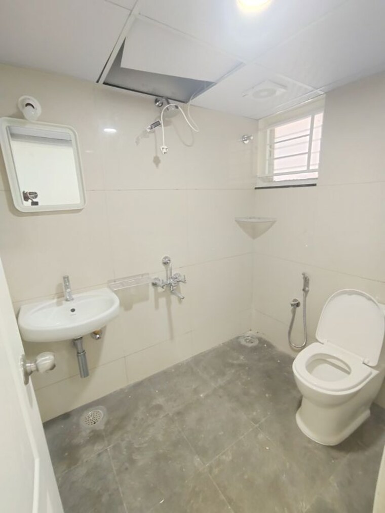 Bathroom, hsr layout sector 3 1 Bedroom 680 Sq.Ft. Builder Floor In Hsr Layout Sector 3 Bangalore 10316619