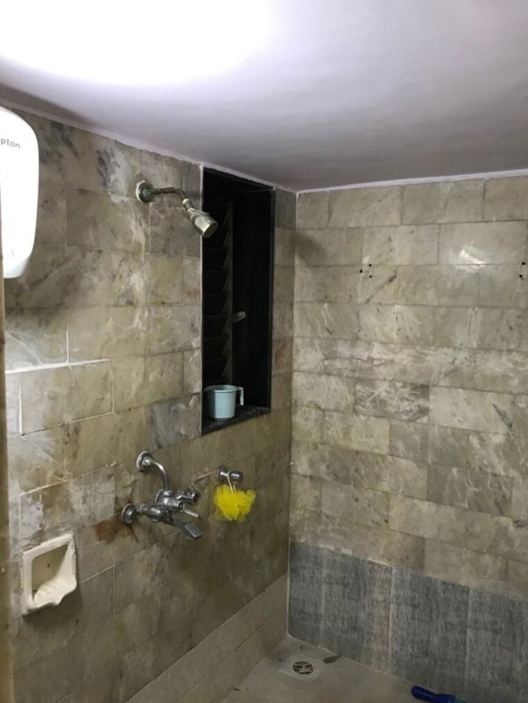 Bathroom, samata nagar 1 RK 450 Sq.Ft. Apartment In Samata Nagar Thane 10316644