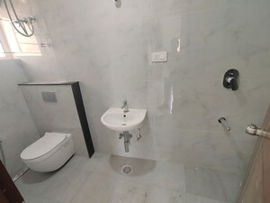 Bathroom in 1 BHK Builder Floor at Hsr Layout Sector 2 – for Rent