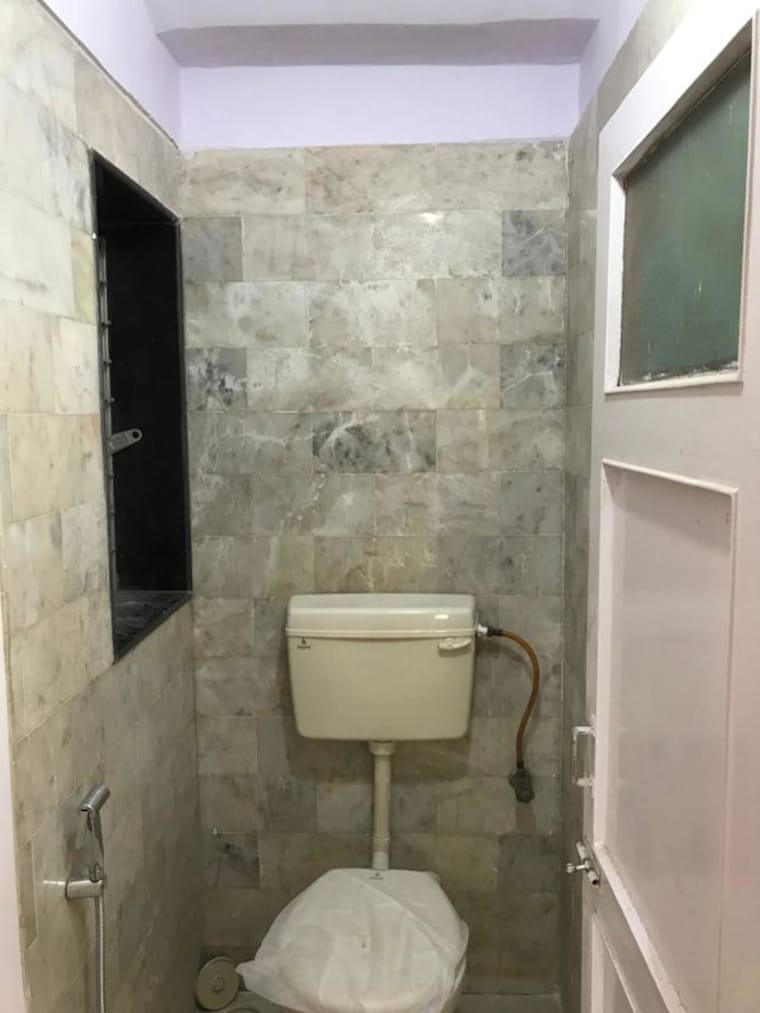 Bathroom, samata nagar 1 RK 450 Sq.Ft. Apartment In Samata Nagar Thane 10316686