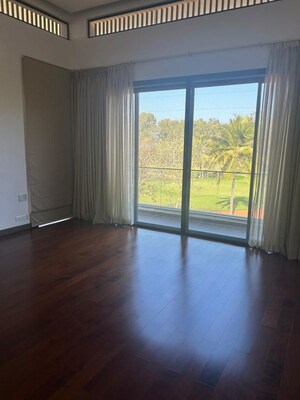 Room in 5 BHK Villa at Prestige Golfshire, Nandi Hills – for Rent