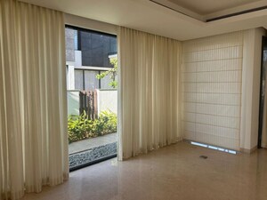 Room in 5 BHK Villa at Prestige Golfshire, Nandi Hills – for Rent