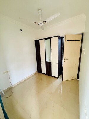 Room in 2 BHK Apartment at Somaiya House, Vile Parle East – for Rent