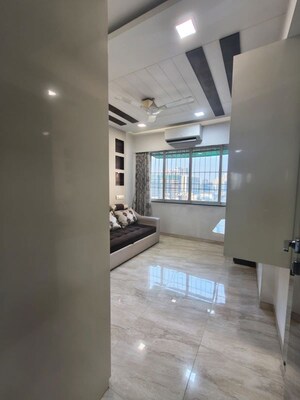 Room in 3 BHK Apartment at Gundecha Altura, Kanjurmarg West – for Rent