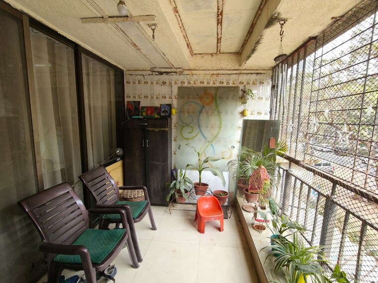 Balcony, naupada 2 Bedroom 700 Sq.Ft. Apartment In Naupada Thane 10316740