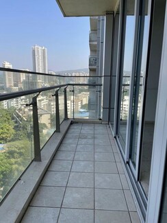 3 BHK + Extra Room Apartment For Rent in Oberoi Exquisite Goregaon