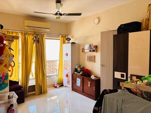 Living Room in 4 BHK Apartment at Darshan Rico, Lower Parel – for Rent