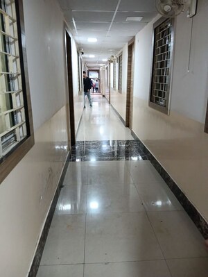  Office Space For Rent in Bbd Bagh