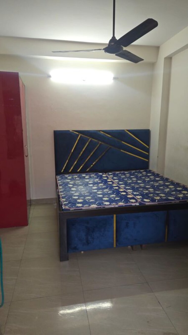 Bedroom, freedom fighters enclave 1 RK 350 Sq.Ft. Builder Floor In Freedom Fighters Enclave Delhi 10316822