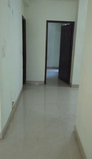 Room in 3 BHK Apartment at JKG Palm Court, Sector 16c Greater Noida – for Rent