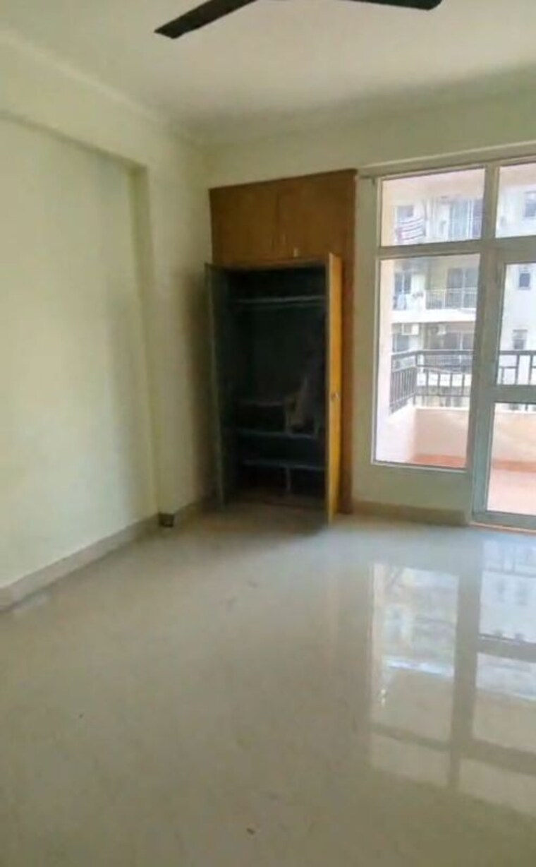 Room, jkg-palm-court 3 Bedroom 1400 Sq.Ft. Apartment In Sector 16c Greater Noida Greater Noida 10096142