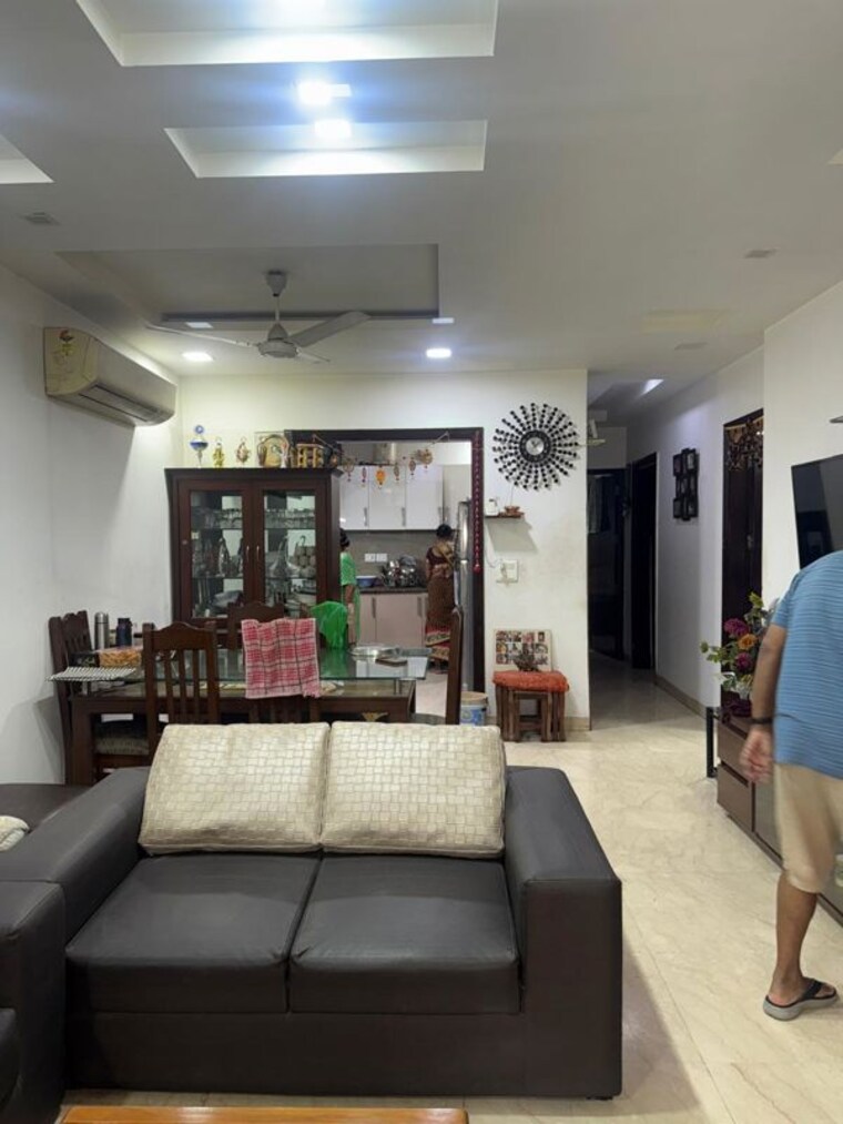 Living Room, kailash hills 3 Bedroom 1600 Sq.Ft. Builder Floor In Kailash Hills Delhi 10316855