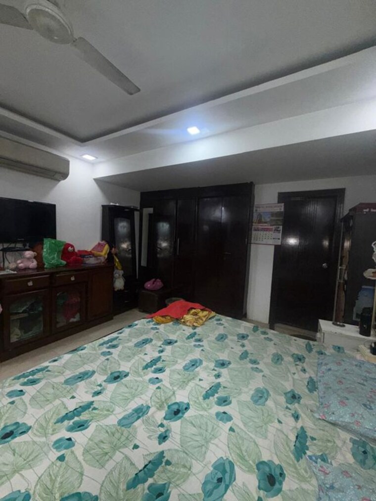 Bedroom, kailash hills 3 Bedroom 1600 Sq.Ft. Builder Floor In Kailash Hills Delhi 10316855