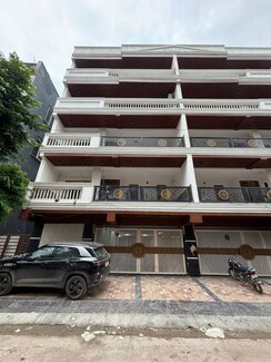 3 BHK + Pooja Room,Study Room,Extra Room,Basement,Store Room Builder Floor For Sale in BPTP District Phase 2