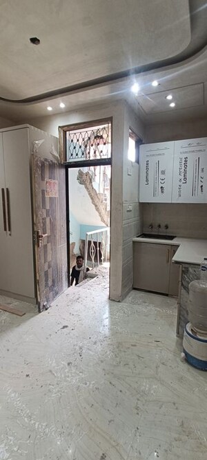 Team Area in 1 BHK Builder Floor at Rohini Sector 8 – for Sale