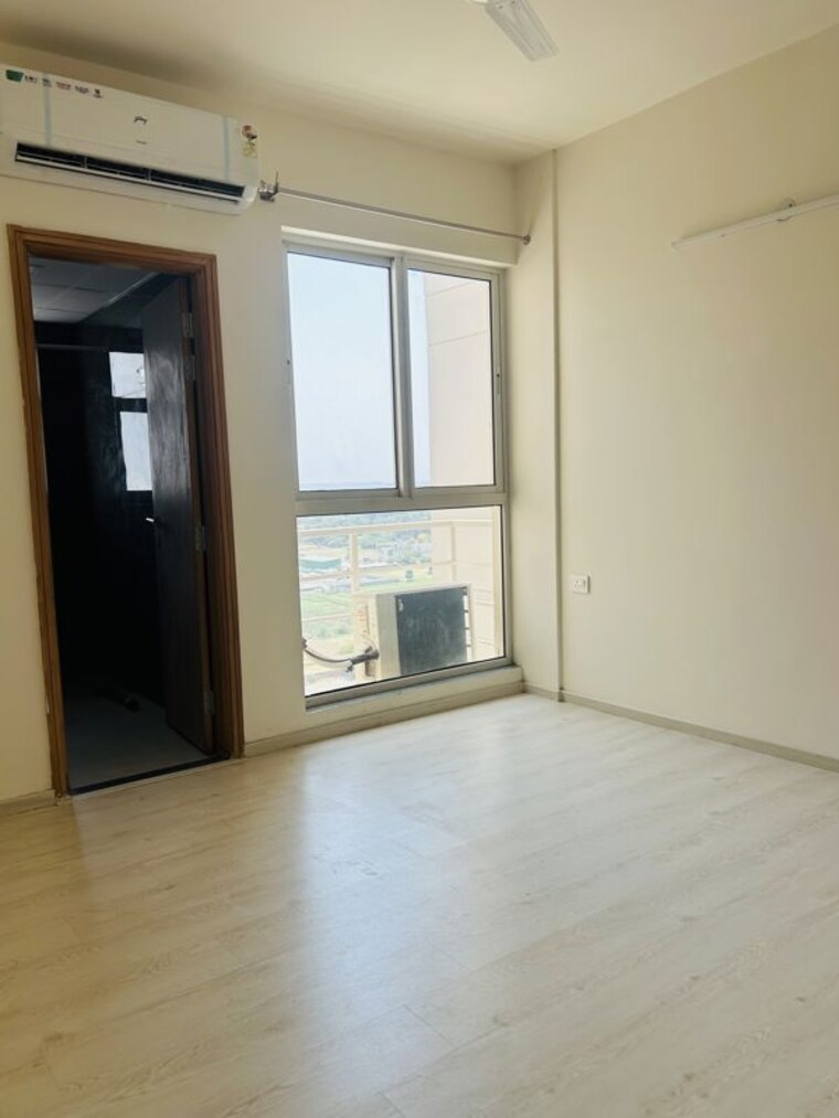 Room, m3m-ikonic 3 Bedroom 1950 Sq.Ft. Apartment In Sector 68 Gurgaon 10316966