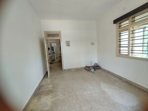 Room in 2 BHK Apartment at Shiv Sagar Nilkanth CHS, Dadar West – for Rent