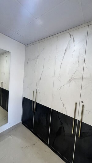 Team Area in 3 BHK Builder Floor at Sushant Lok I – for Rent