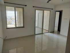2 BHK + Servant Room Apartment For Rent in Karan Goldcoast