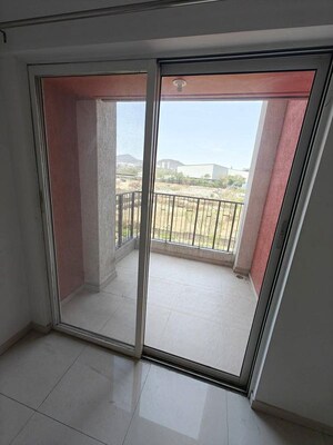 Room in 2 BHK Apartment at Godrej Elements, Hinjewadi – for Rent