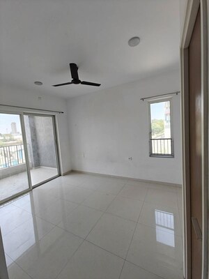 Room in 2 BHK Apartment at Godrej Elements, Hinjewadi – for Rent