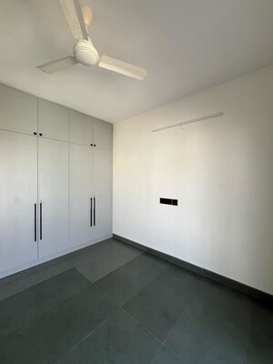 Room in 2 BHK Apartment at Centreo , Kanakapura Road – for Rent