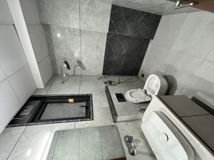 Furnished Amenities in 3 BHK Builder Floor at Sector 43 – for Rent