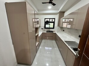 Kitchen in 3 BHK Builder Floor at Sector 43 – for Rent