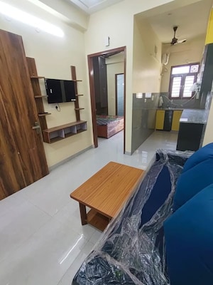 Living Room in 2 BHK Builder Floor at Sector 42 – for Rent