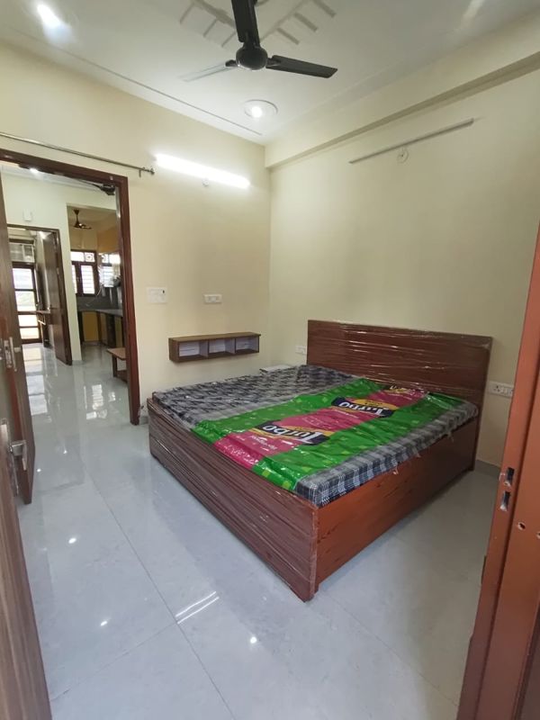 2 BHK + Extra Room Builder Floor For Rent in Sector 42