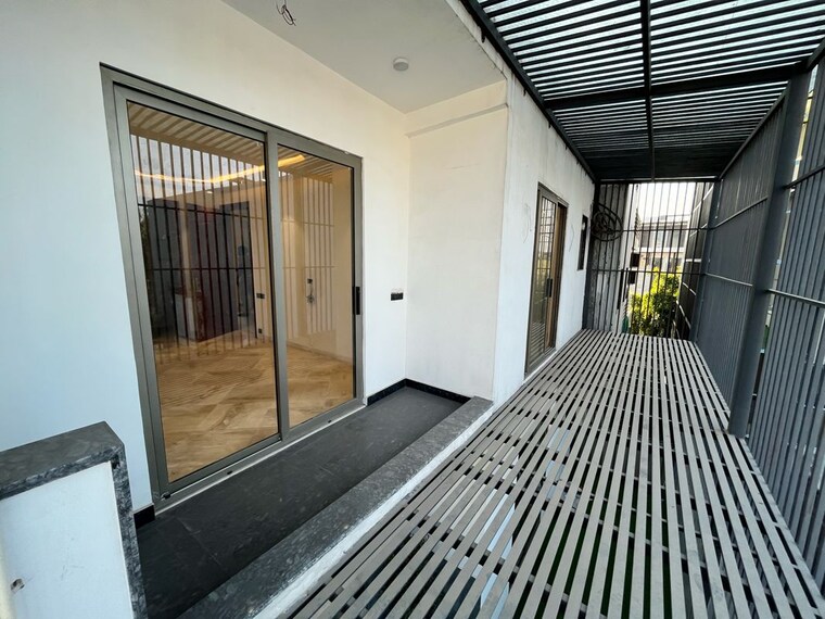 Balcony, sushant lok i 3 Bedroom 1745 Sq.Ft. Builder Floor In Sushant Lok I Gurgaon 10025786