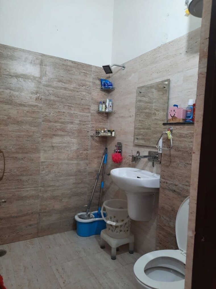 Bathroom, jaipuria-sunrise-green 2 Bedroom 1250 Sq.Ft. Apartment In Lohgarh Zirakpur 10317032