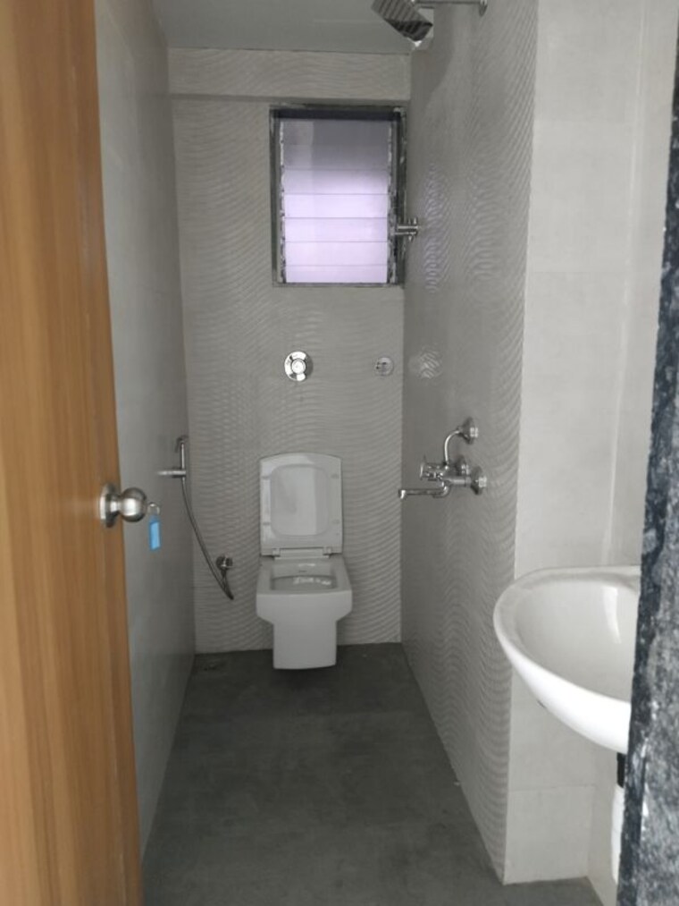 Bathroom, hatdia-ison-height 2 Bedroom 1200 Sq.Ft. Apartment In Lower Parel Mumbai 10307818