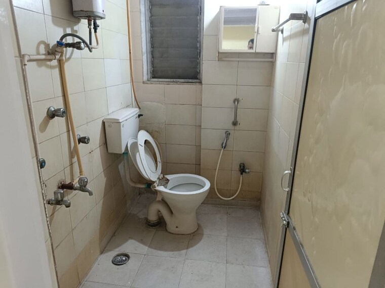 Bathroom, evershine nagar Pg For Boys In Evershine Nagar 10317057