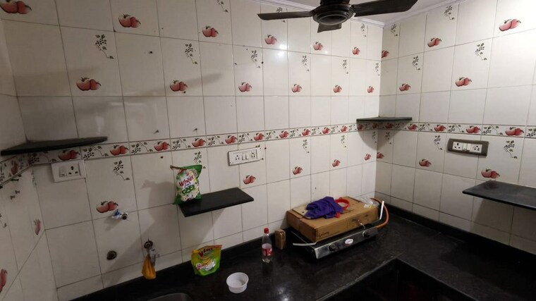 Kitchen, bandra west 1 Bedroom 500 Sq.Ft. Apartment In Bandra West Mumbai 10317037